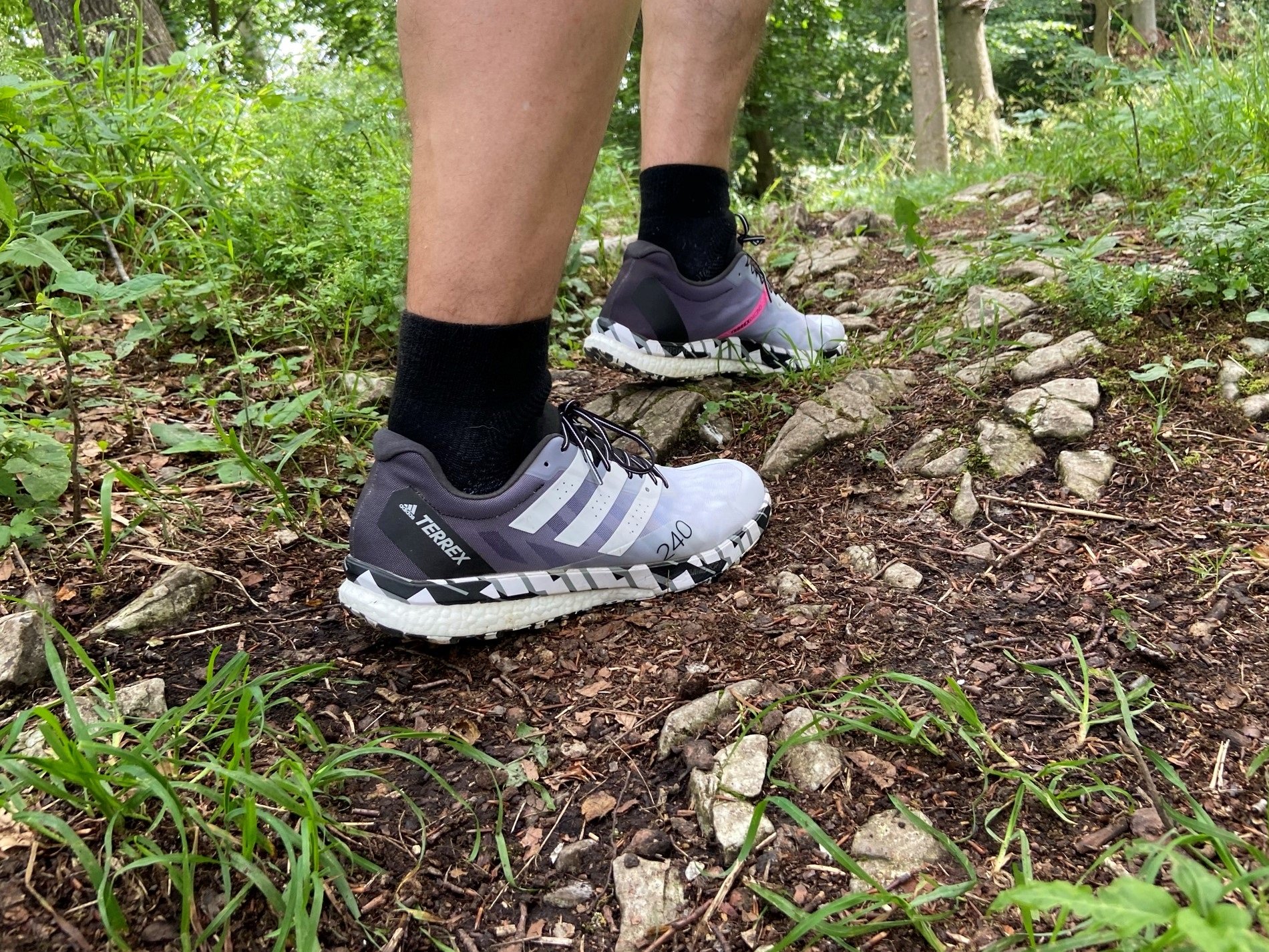 Grundvoraussetzung für extreme Wanderungen: Perfekt sitzende Wanderschuhe und Funktionssocken