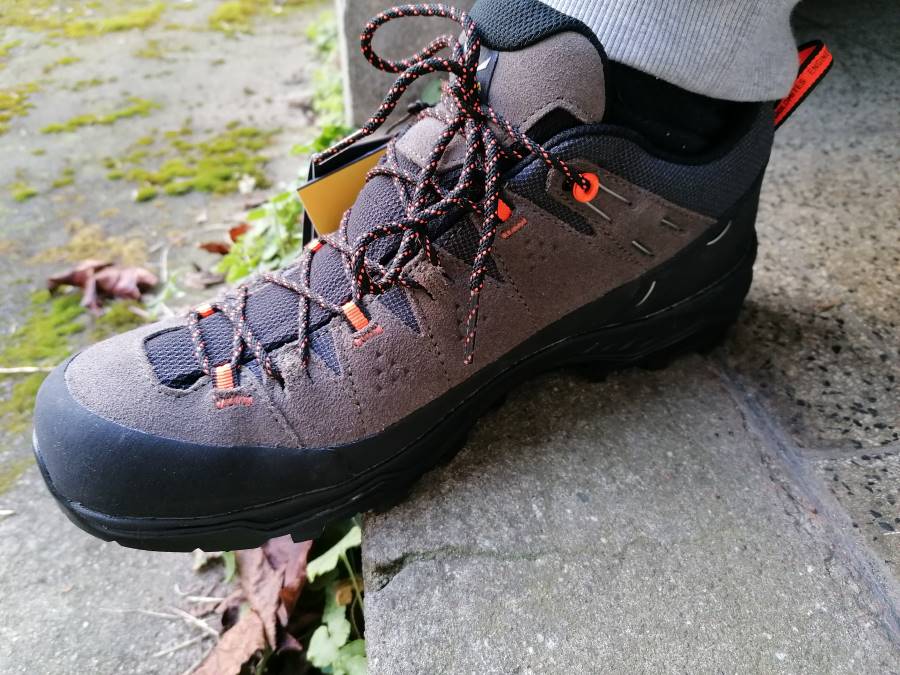 Leichte Wanderschuhe für den Camino del Norte